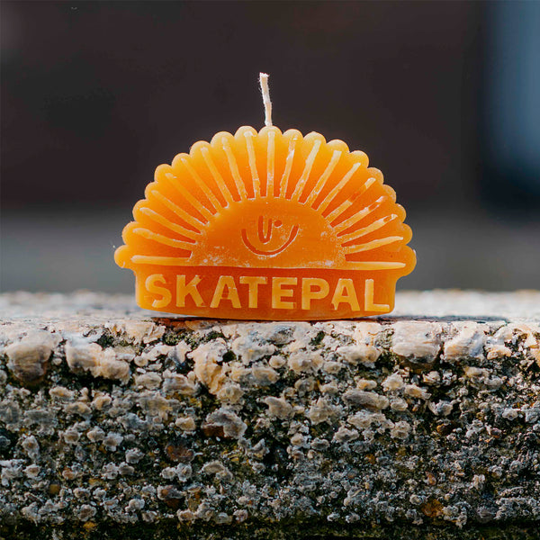 SkatePal skate wax candle view 2