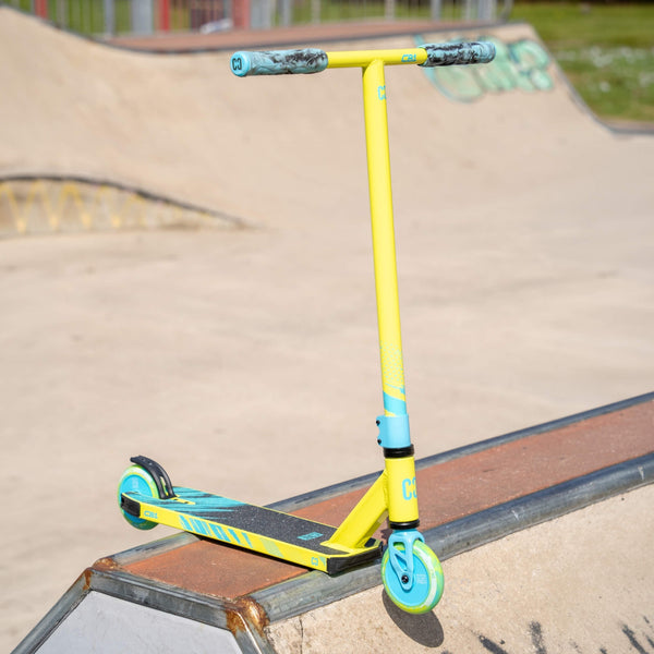 CORE CB1 Complete Scooter - Neon/Blue