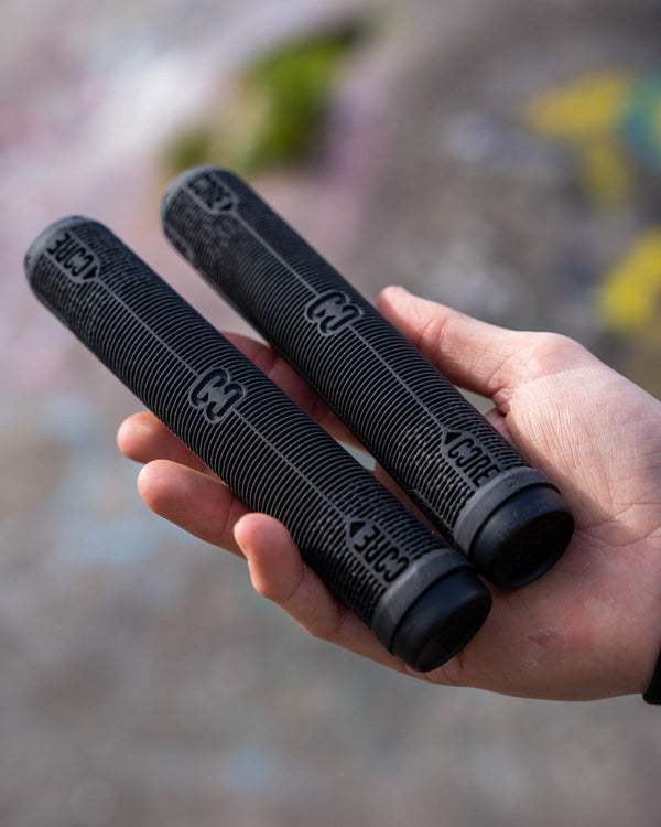 CORE Skinny Boy Handlebar Grips Soft 170mm – Black