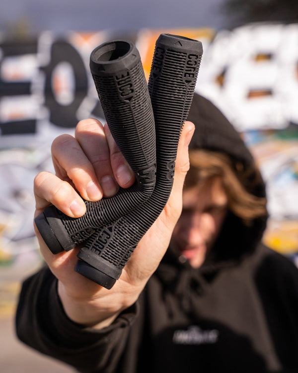 CORE Skinny Boy Handlebar Grips Soft 170mm – Black